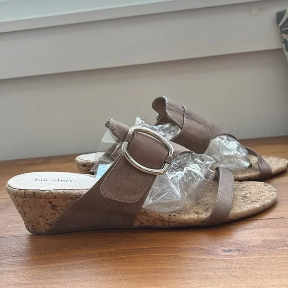 Luca Ferri | Brown wedge sandal - Picture 2 of 10